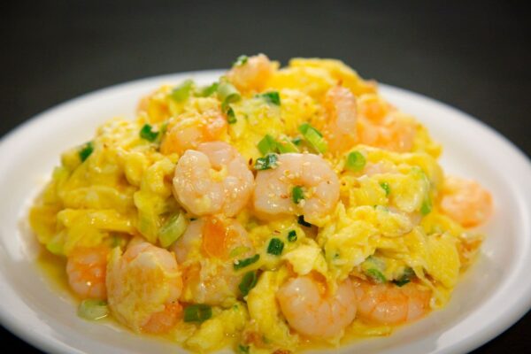 T15 Scramble Eggs with Shrimps